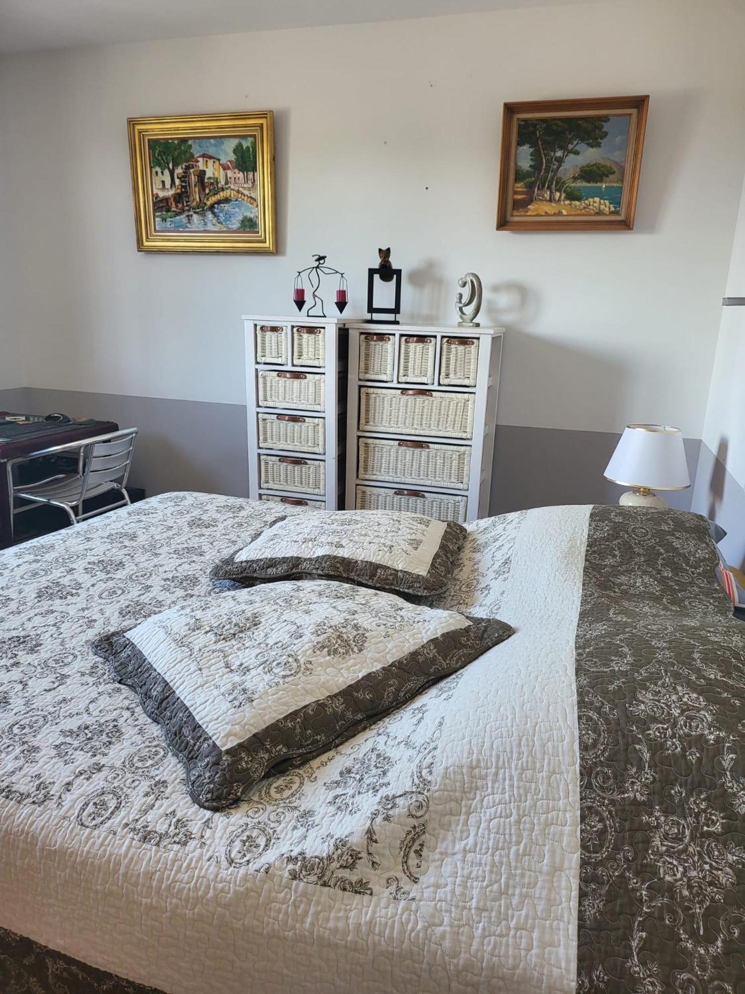 איל-סור-לה-סורג Appartement Standing Bord Sorgue מראה חיצוני תמונה